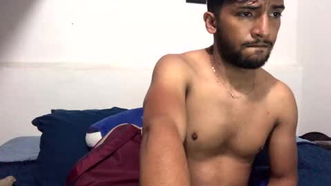 Snapshot of zaleh436460 chatting on 01/21/25, 03:48 RAJ online show from 01/21/25, 03:48