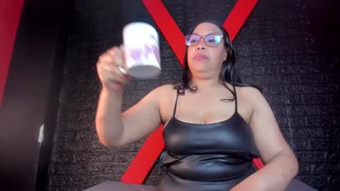 Danna online show from 11/26/25, 03:07