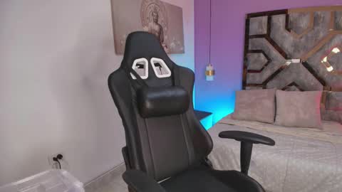 zamira_taylor online show from 10/20/25, 03:40