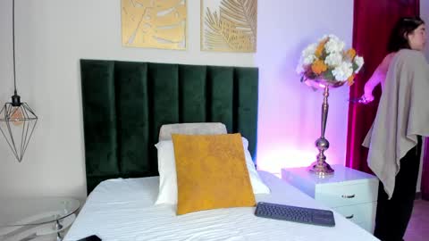 zamira_taylor online show from 03/31/26, 09:37