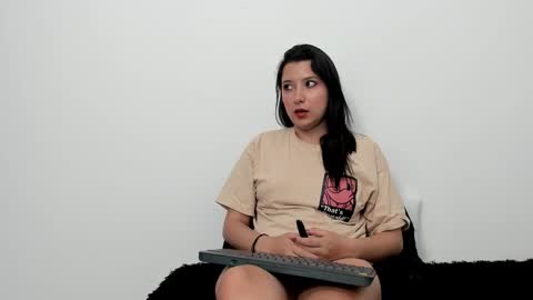 zammii69 online show from 10/25/25, 08:36