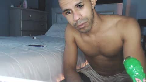 Snapshot of zamoraedii1994 chatting on 12/15/24, 06:15 Edii online show from 12/15/24, 06:15