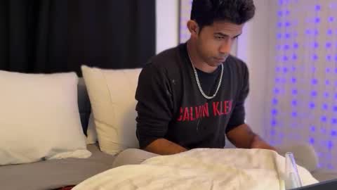 Snapshot of zamoraedii1994 chatting on 12/16/25, 02:49 Edii online show from 12/16/25, 02:49