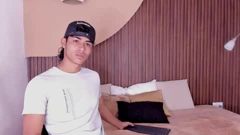 Zander online show from 03/09/25, 02:10