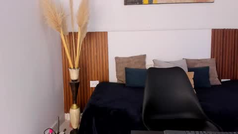 Zander online show from 09/20/25, 01:12