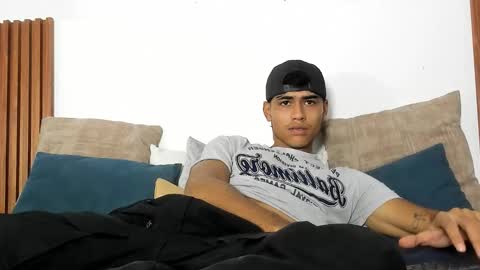 Zander online show from 10/31/25, 01:23