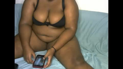 zandile22 online show from 11/23/25, 04:01