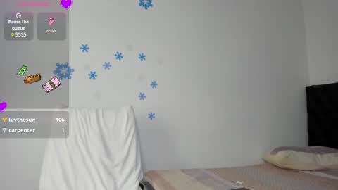 Zandra online show from 12/20/24, 08:01