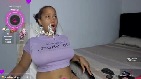 Zandra online show from 02/01/25, 01:44