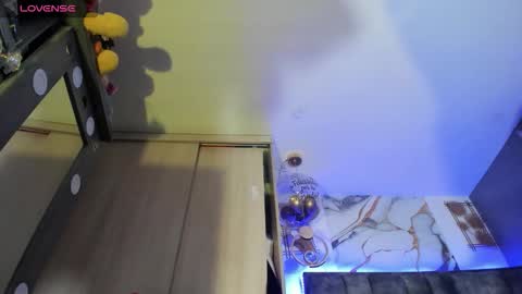 Snapshot of zandraa_milf chatting on 02/18/26, 11:39 Zandra online show from 02/18/26, 11:39