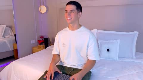 Zane Dawson online show from 11/07/25, 04:56