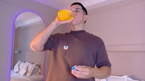 Zane Dawson online show from 11/11/25, 03:17