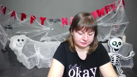 zannadreil online show from 10/19/25, 06:08