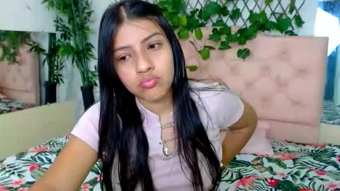 Zara online show from 03/22/26, 12:08