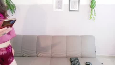 Snapshot of zara_fire chatting on 07/04/26, 09:21 zara_fire online show from 07/04/26, 09:21