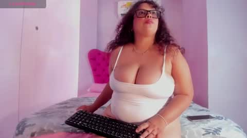 Snapshot of zara_holly_ chatting on 07/28/26, 07:04 Zara online show from 07/28/26, 07:04