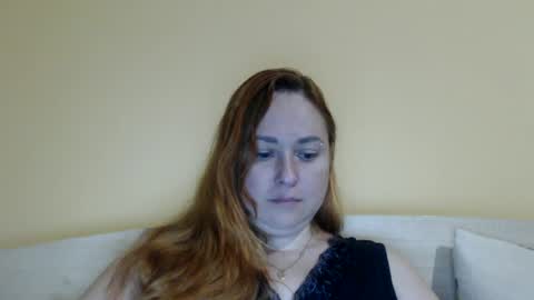 Snapshot of zara_red chatting on 06/21/26, 07:33 Kate. if im not here im here foxy red333 online show from 06/21/26, 07:33