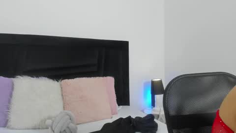 Snapshot of zara_swet chatting on 02/12/26, 07:20 ZARA online show from 02/12/26, 07:20