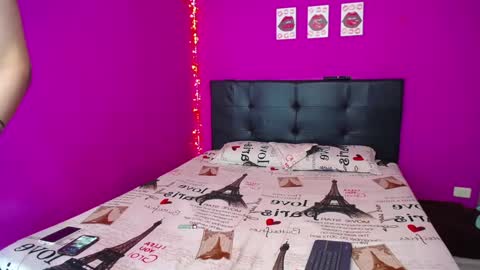 ZARA ANYELINA online show from 01/11/25, 05:52