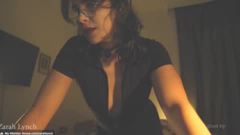 Snapshot of zarahlynch chatting on 07/16/26, 09:54 Miss Lynch Next show 2911 online show from 07/16/26, 09:54