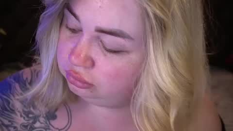 Lola online show from 04/21/26, 02:37