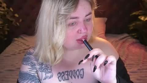 Lola online show from 04/23/26, 08:22