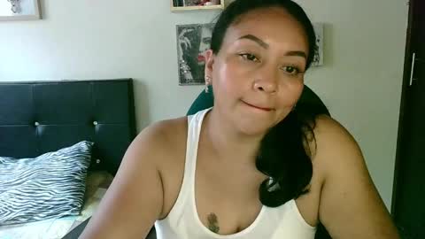 Snapshot of zaray_45bella chatting on 05/26/26, 09:22 zaray online show from 05/26/26, 09:22