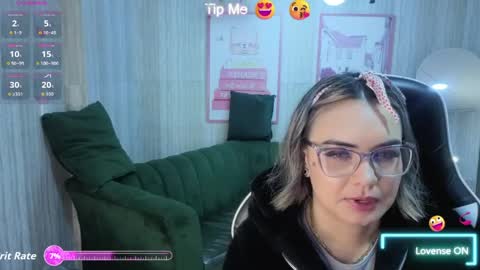 Isabella online show from 04/01/26, 12:39