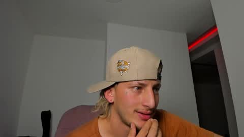 Snapshot of zarcoox chatting on 04/06/26, 04:46 Zarcoo online show from 04/06/26, 04:46