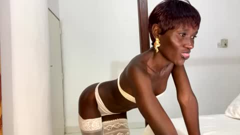 Snapshot of zaria_amara chatting on 06/26/26, 07:51 zaria_amara online show from 06/26/26, 07:51