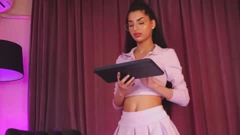 zariaavera online show from 05/07/26, 04:51