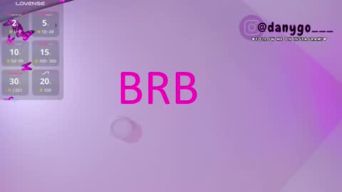 Snapshot of zarianaevanz chatting on 09/12/25, 11:48 Zariana online show from 09/12/25, 11:48