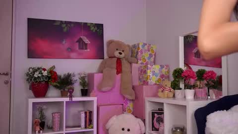 Snapshot of zariavera chatting on 10/10/25, 07:02 zariavera online show from 10/10/25, 07:02