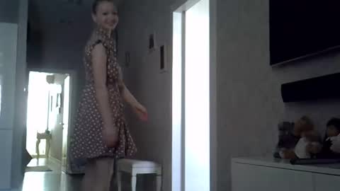 Zarina Swift online show from 03/25/26, 04:51