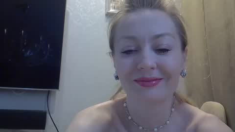 Zarina Swift online show from 04/14/26, 04:51