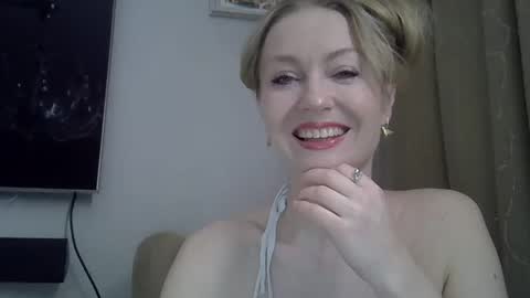 Zarina Swift online show from 04/22/26, 04:48