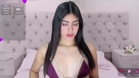 Snapshot of zarinawynne chatting on 06/18/26, 02:43 Zarina Waynne online show from 06/18/26, 02:43