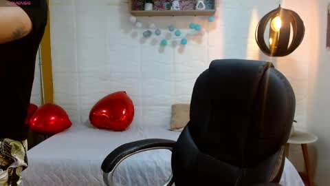 zayn_clausen online show from 04/13/26, 05:07