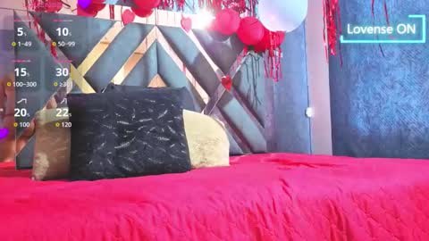 Snapshot of zayn_maximoff chatting on 02/17/26, 12:23 ZAYN MAXIMOFF online show from 02/17/26, 12:23