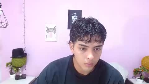 Snapshot of zayne_lyon chatting on 07/23/26, 11:52 zayne lyon online show from 07/23/26, 11:52