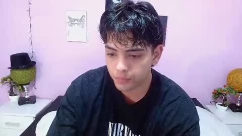 Snapshot of zayne_lyon chatting on 07/24/26, 11:41 zayne lyon online show from 07/24/26, 11:41