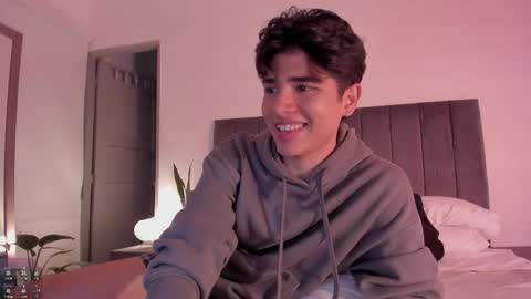 Hii im Zay.                 I save money for education. PVT Open. online show from 02/14/26, 06:43