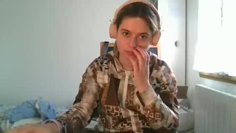 Snapshot of zazbella chatting on 03/15/26, 08:20 zazbella online show from 03/15/26, 08:20