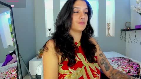 Karolyne online show from 04/25/26, 03:09