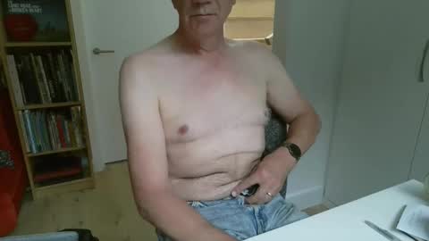 zeep16 online show from 09/17/25, 08:38