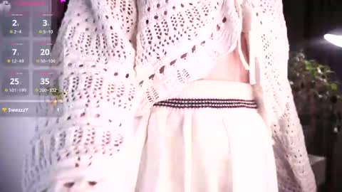 Avi online show from 11/06/25, 01:23