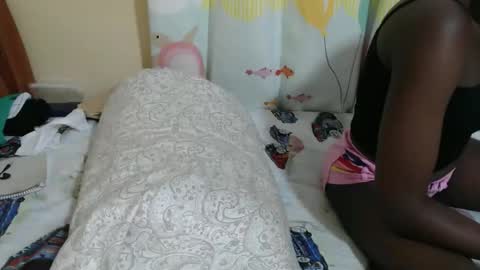 Snapshot of zeina_gen chatting on 12/01/25, 08:30 flabby online show from 12/01/25, 08:30