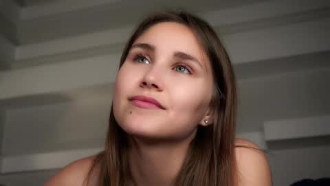 Emilia online show from 09/13/25, 08:25