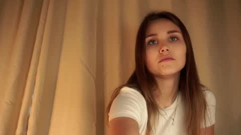 Emilia online show from 09/20/25, 12:55