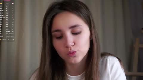 Emilia online show from 11/08/25, 01:17